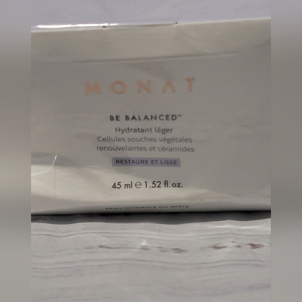Be balanced moisturizer by Monat